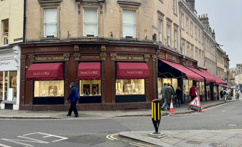 City centre jewellery store reveals scheme to expand along street