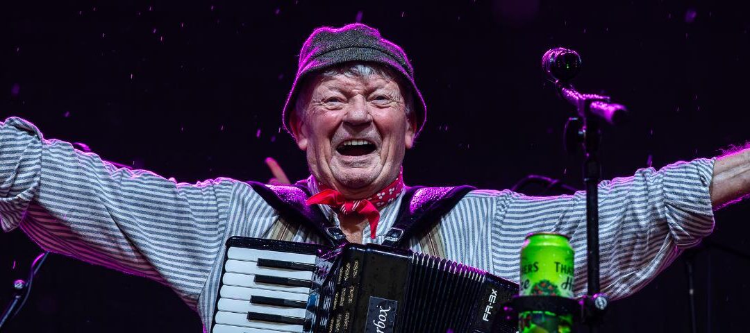 The Wurzels Set for Summer Party Night at Bath Racecourse 31st July